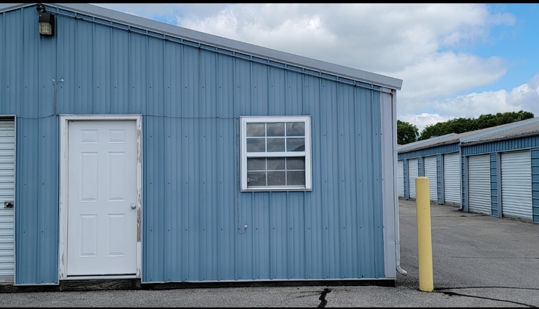 Access door for Nicholasville Kentucky blue office space
