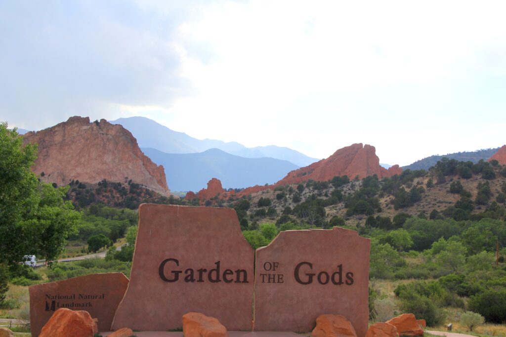 Garden-of-the-Gods-park-Colorado-Springs-Colorado